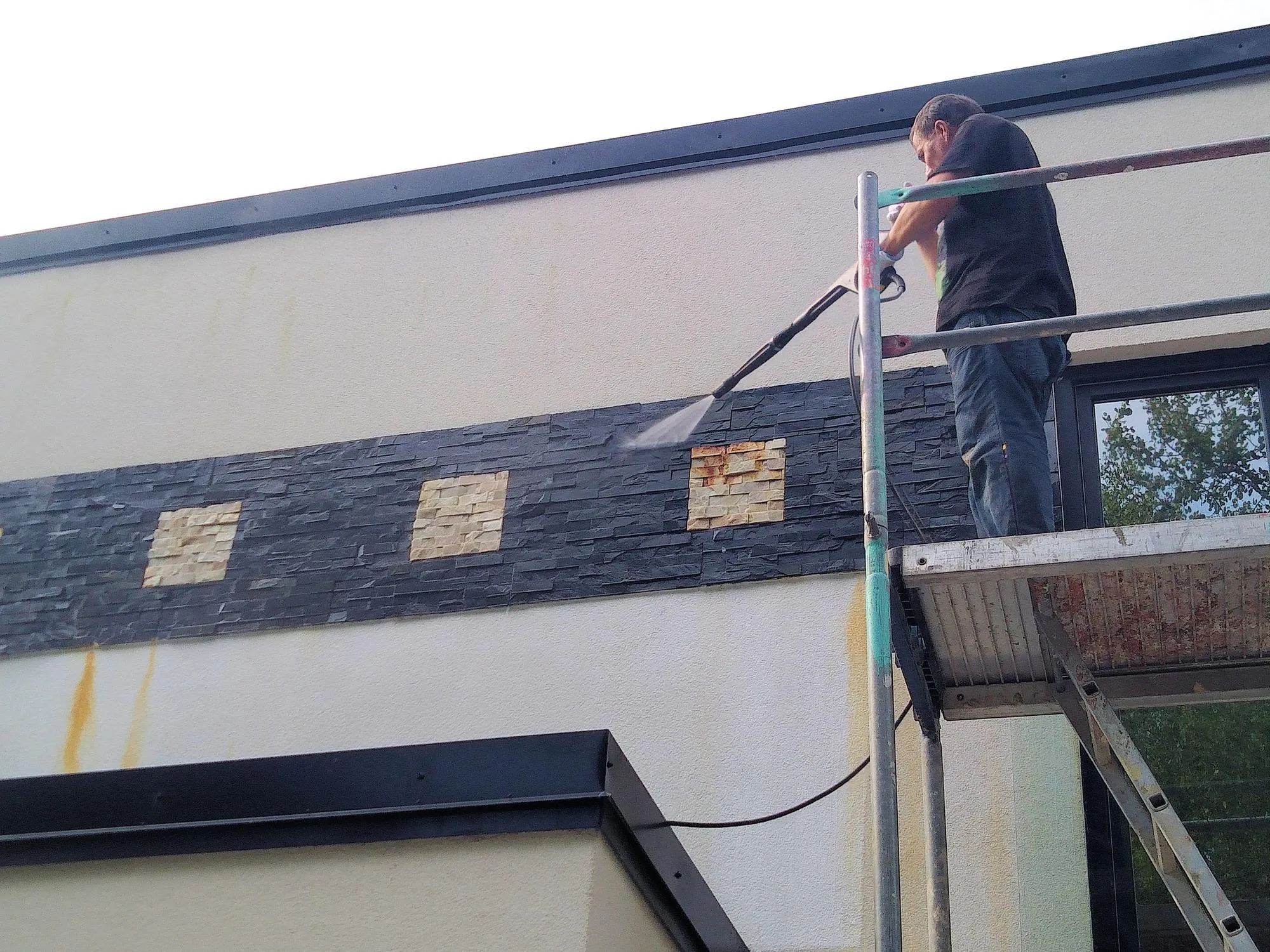 Render & Wall Softwashing